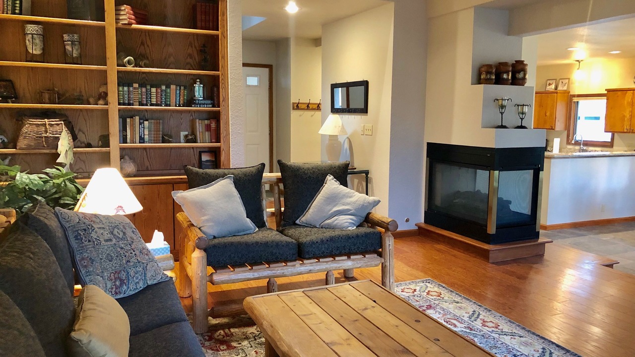 Photo of Livingroom in Loghill Village