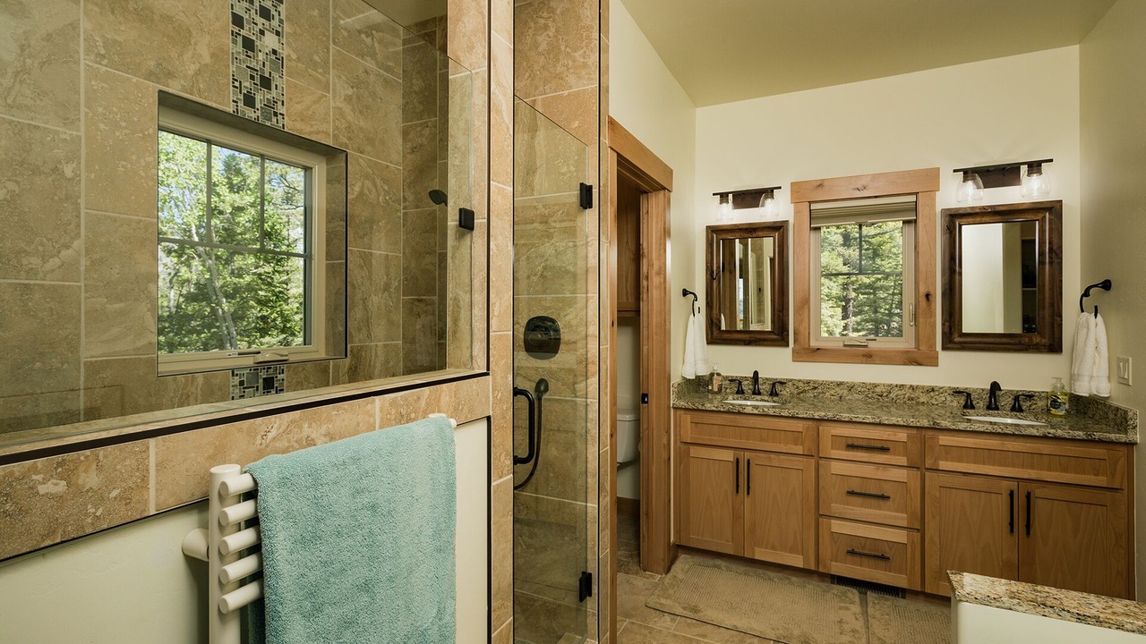 Photo of Bathroom in Columbine Lake