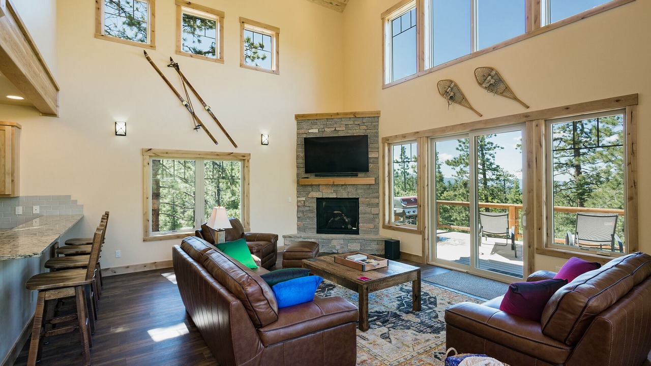 Photo of Livingroom in Columbine Lake