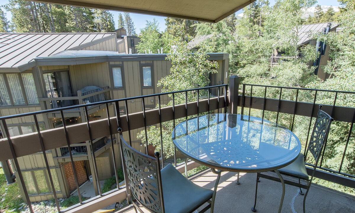 Photo of Outdoor in Peak 8