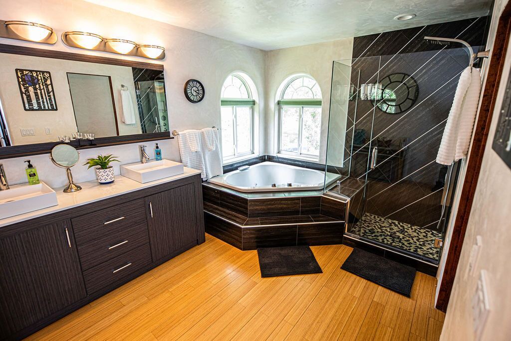 Photo of Bathroom in Alamosa