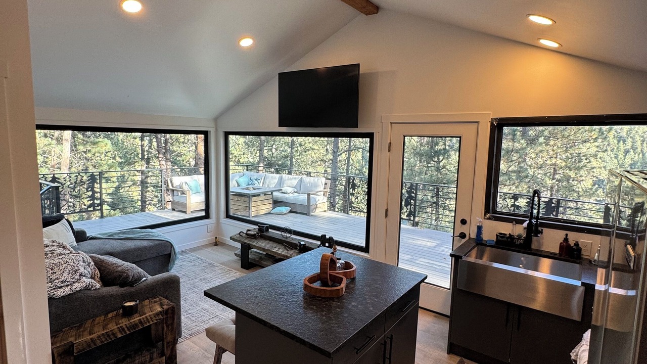 Photo of Livingroom in Evergreen