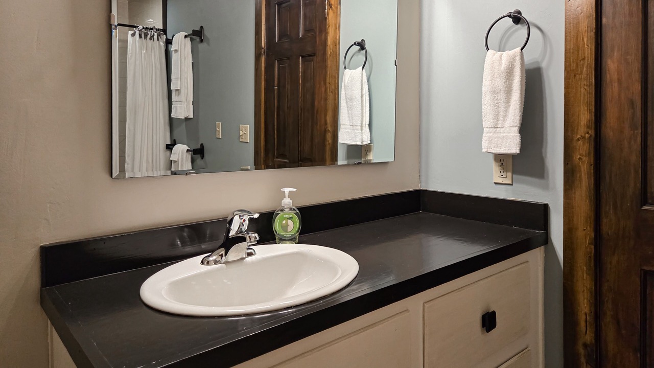 Photo of Bathroom in Del Norte