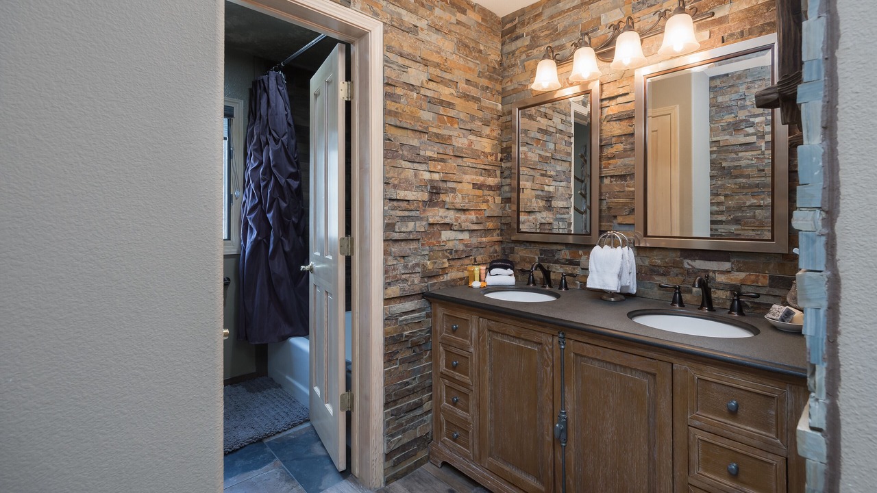 Photo of Bathroom in The Reserve
