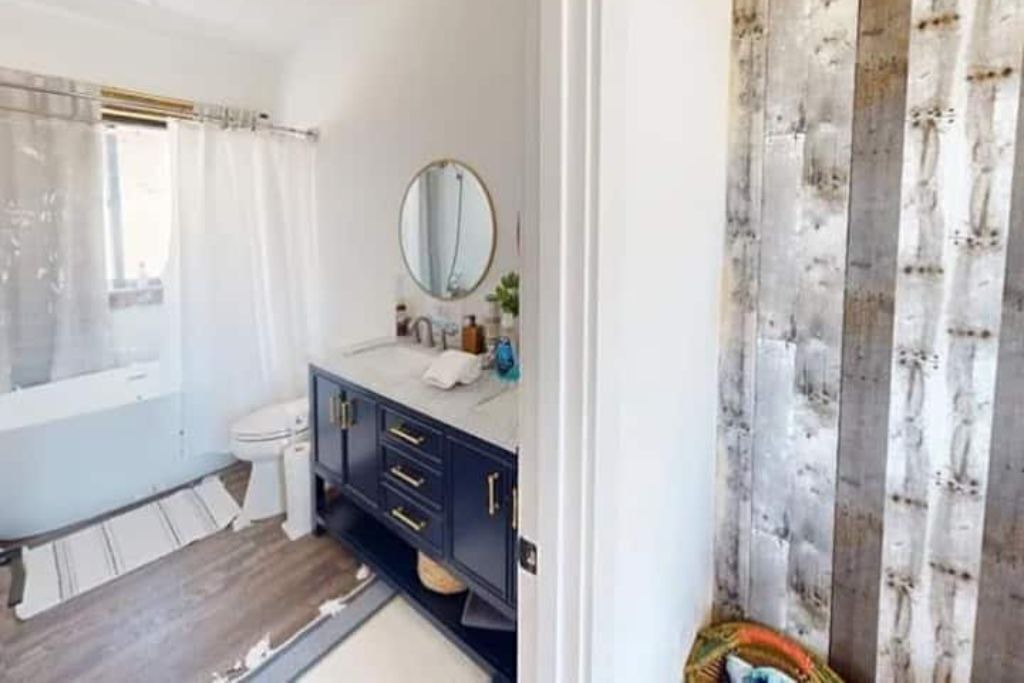 Photo of Bathroom in Cimarron