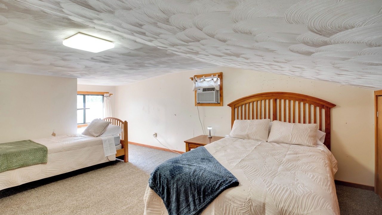 Photo of Bedroom in Lazear