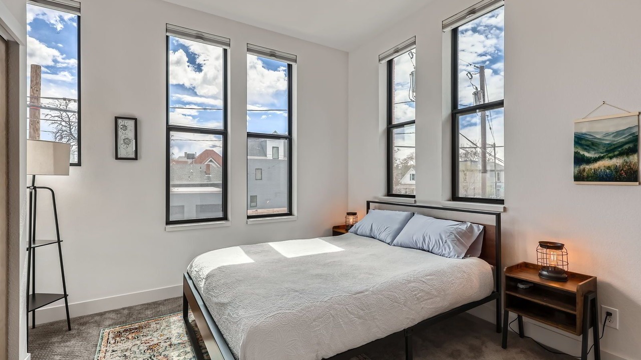 Photo of Bedroom in Curtis Park