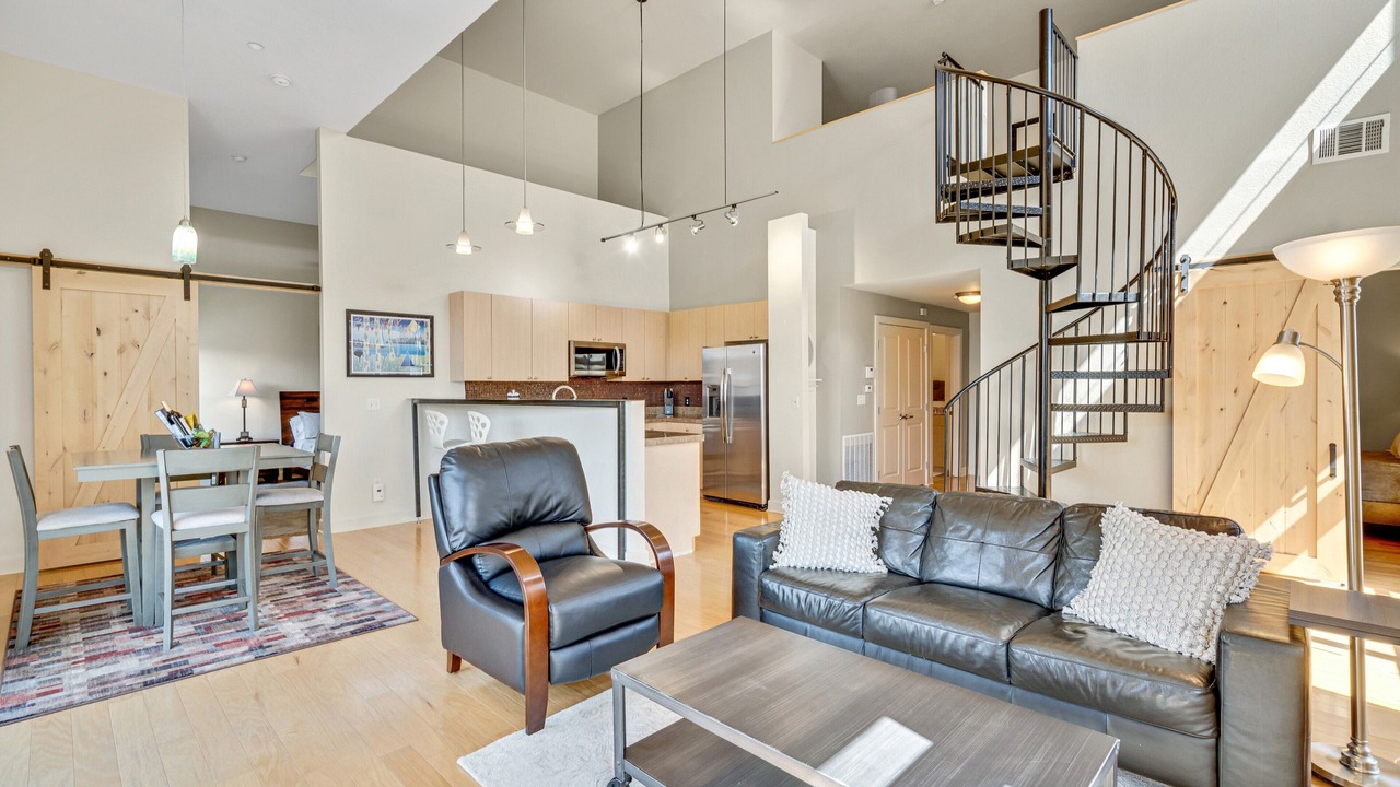 Photo of Livingroom in Greenwood Village