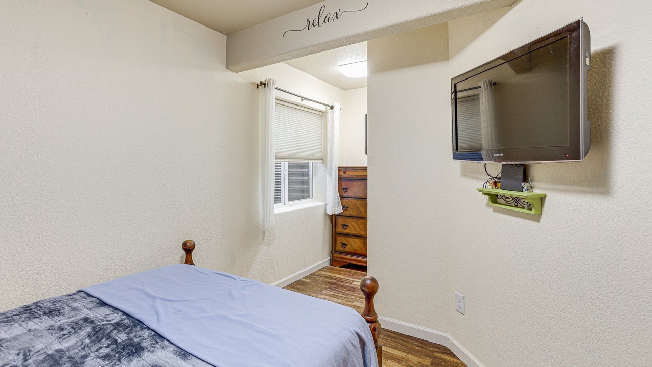 Photo of Bedroom in Aurora