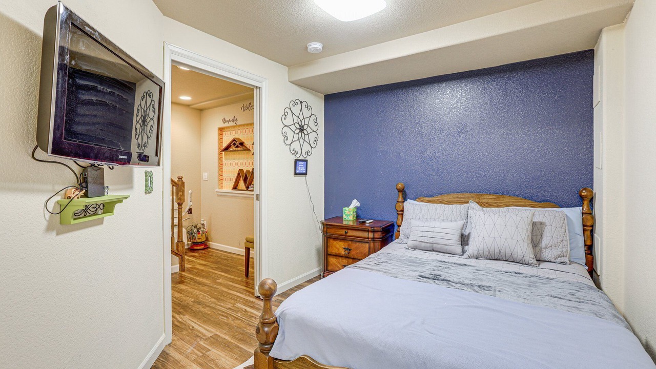 Photo of Bedroom in Aurora
