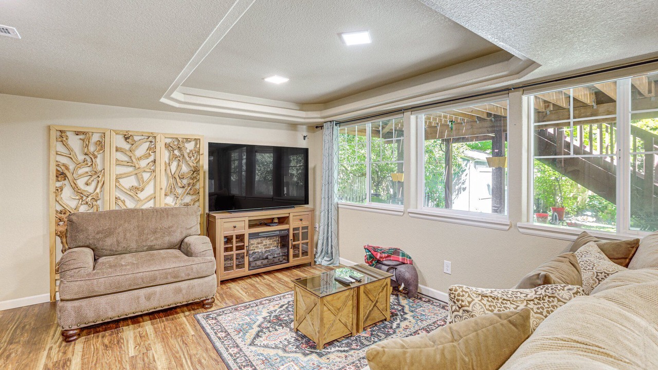 Photo of Livingroom in Aurora
