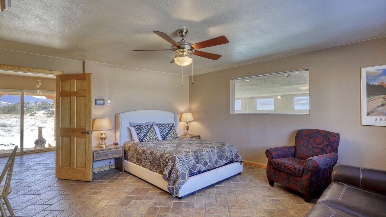 Photo of Bedroom in Del Norte