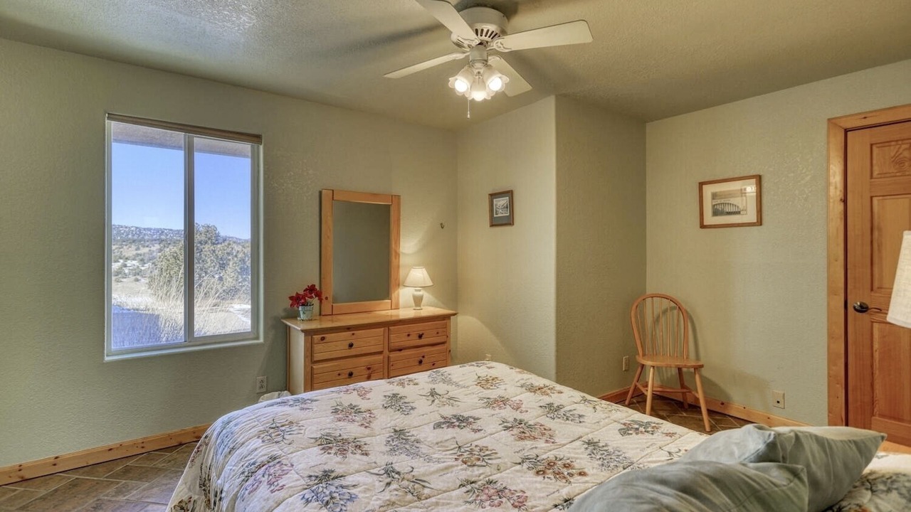Photo of Bedroom in Del Norte