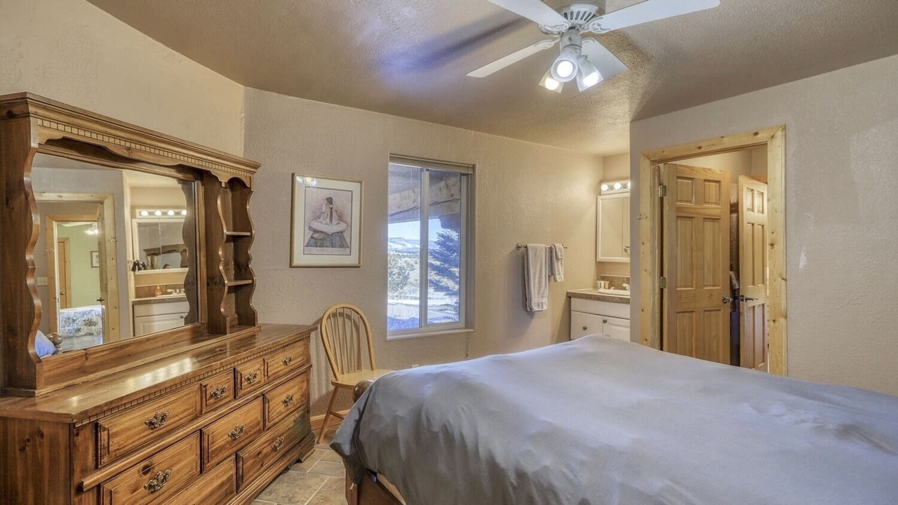 Photo of Bedroom in Del Norte