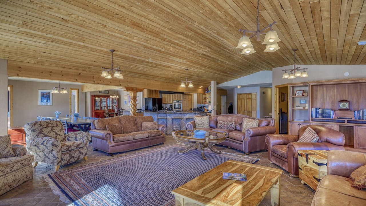 Photo of Livingroom in Del Norte