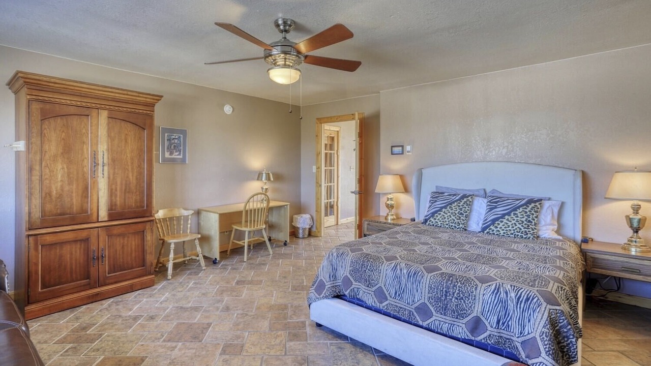 Photo of Bedroom in Del Norte