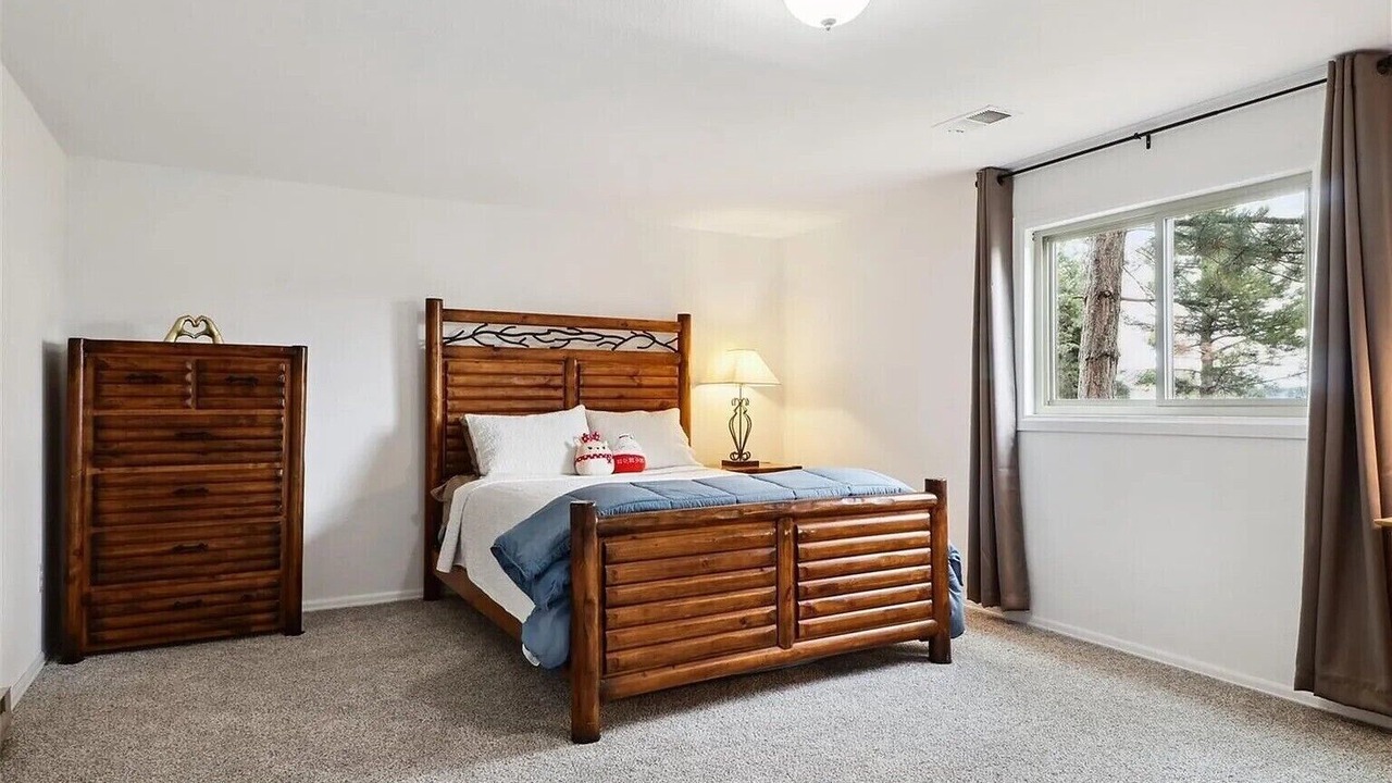 Photo of Bedroom in The Pinery