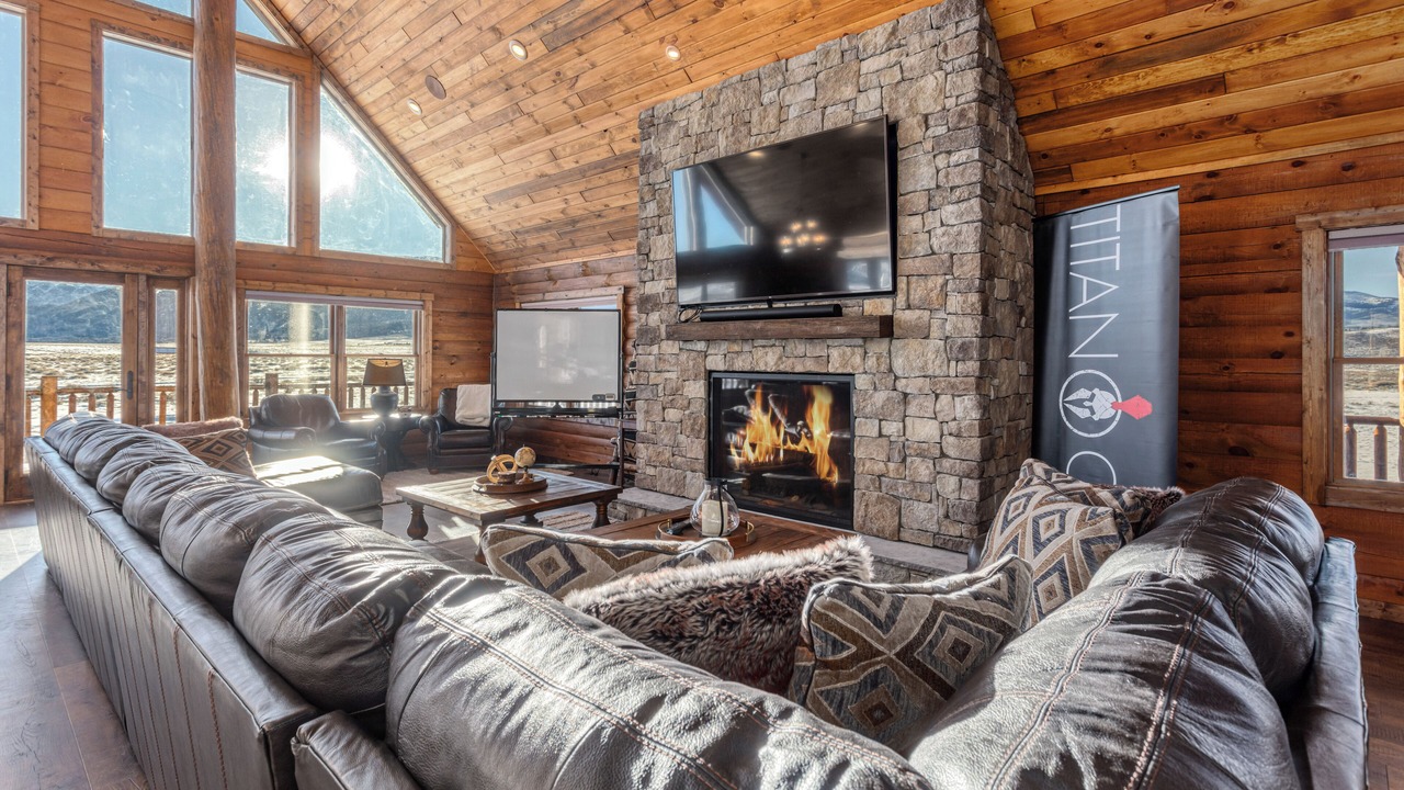 Photo of Livingroom in Twin Lakes