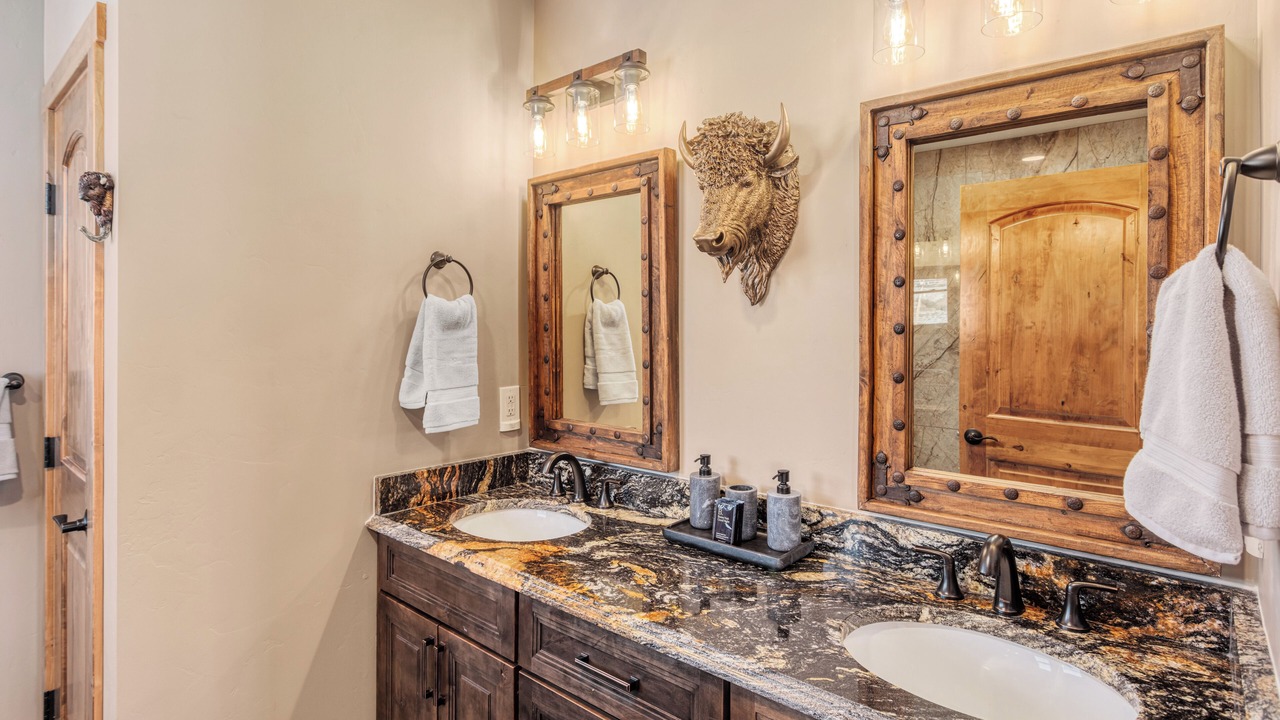 Photo of Bathroom in Twin Lakes