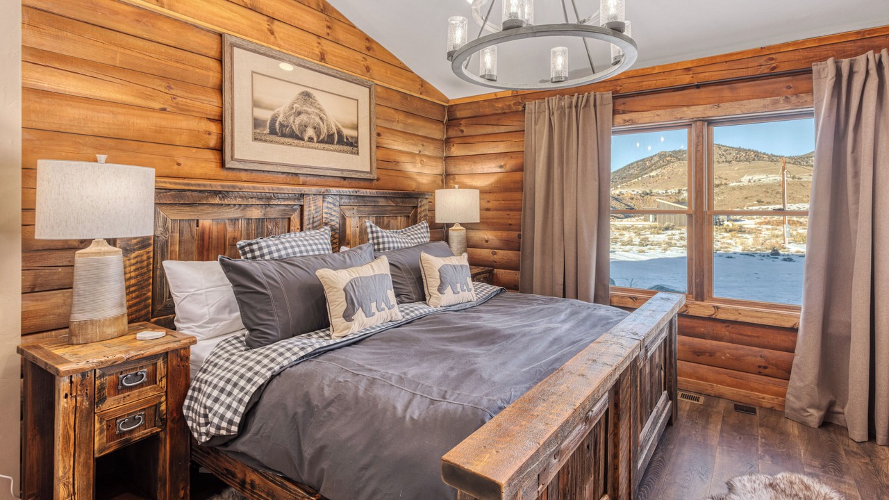 Photo of Bedroom in Twin Lakes