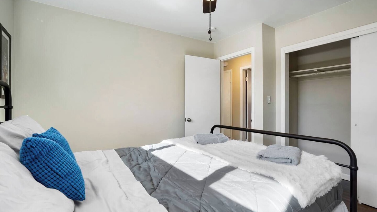 Photo of Bedroom in Athmar Park
