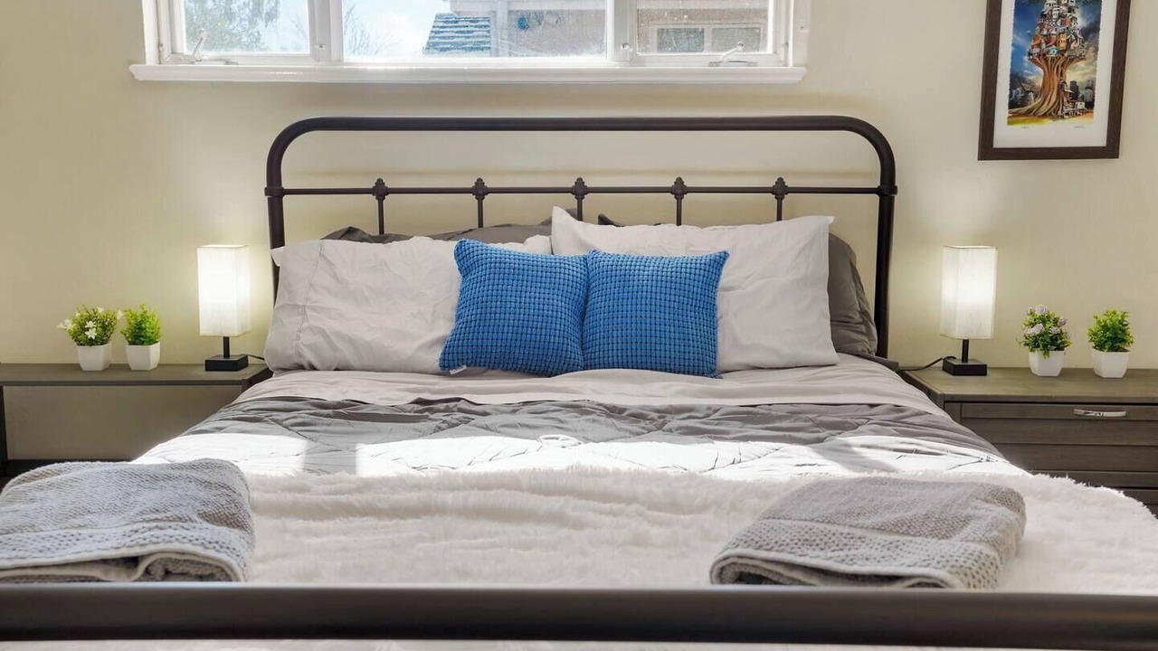 Photo of Bedroom in Athmar Park