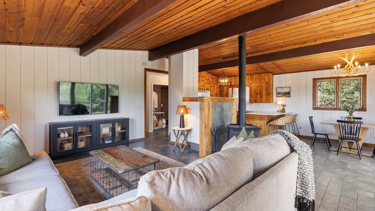 Photo of Livingroom in Rainbow Valley