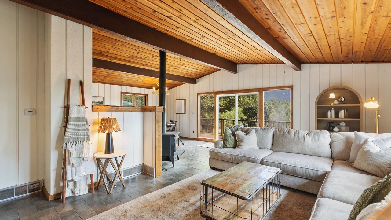 Photo of Livingroom in Rainbow Valley