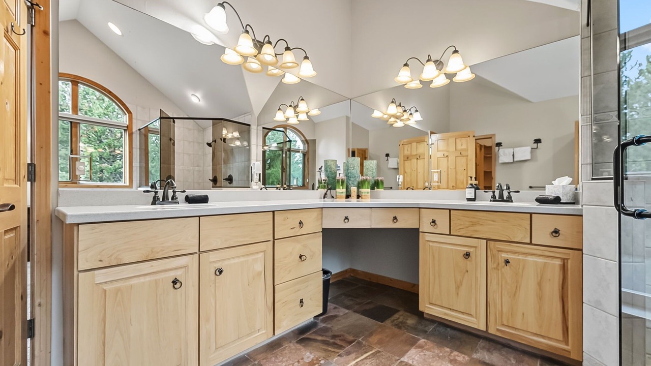 Photo of Bathroom in Three Peaks