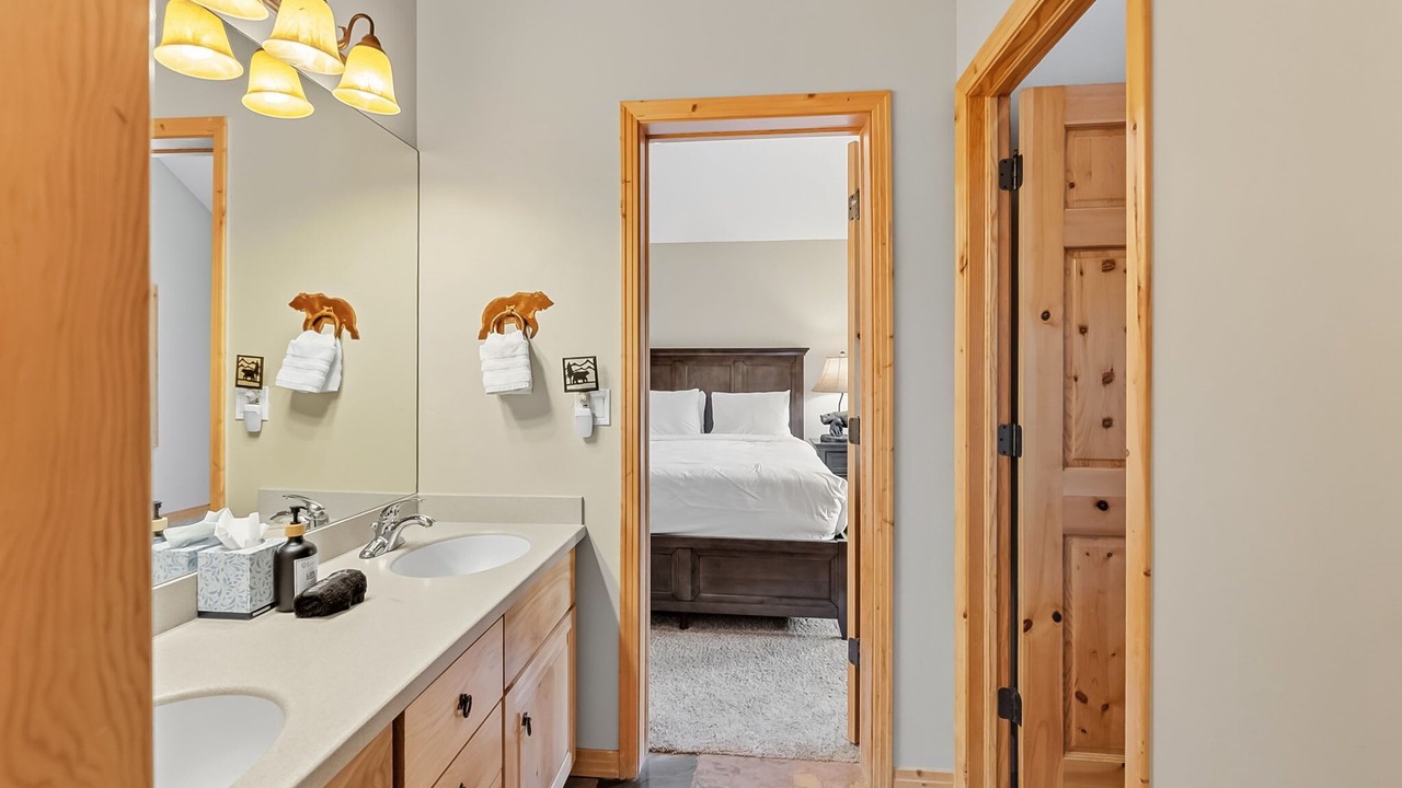 Photo of Bathroom in Three Peaks