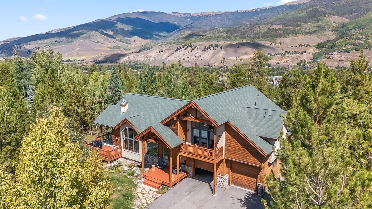 Photo of Outdoor in Three Peaks