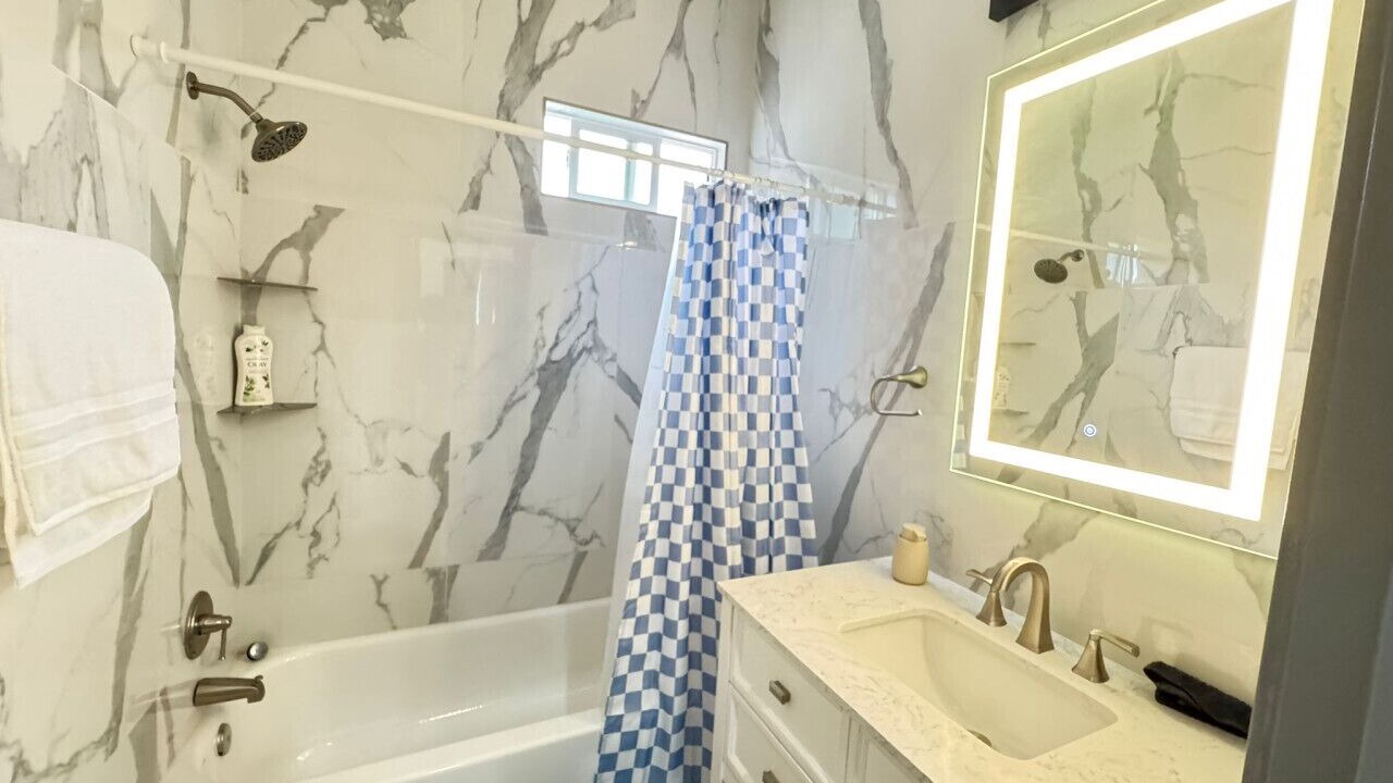 Photo of Bathroom in Barnum West