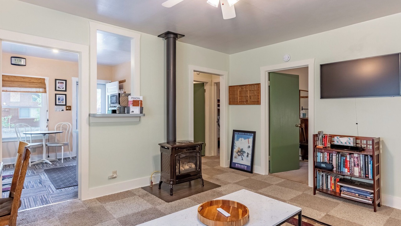 Photo of Livingroom in Garfield
