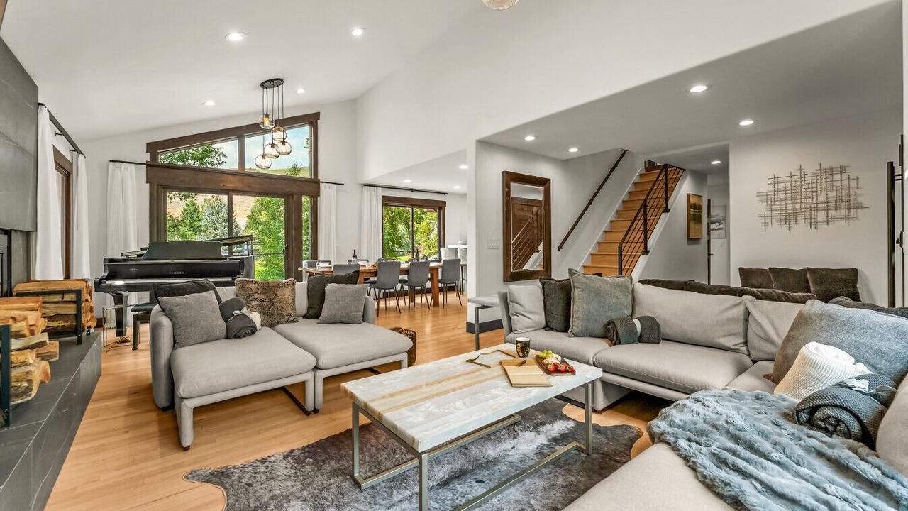 Photo of Livingroom in Eagle-Vail