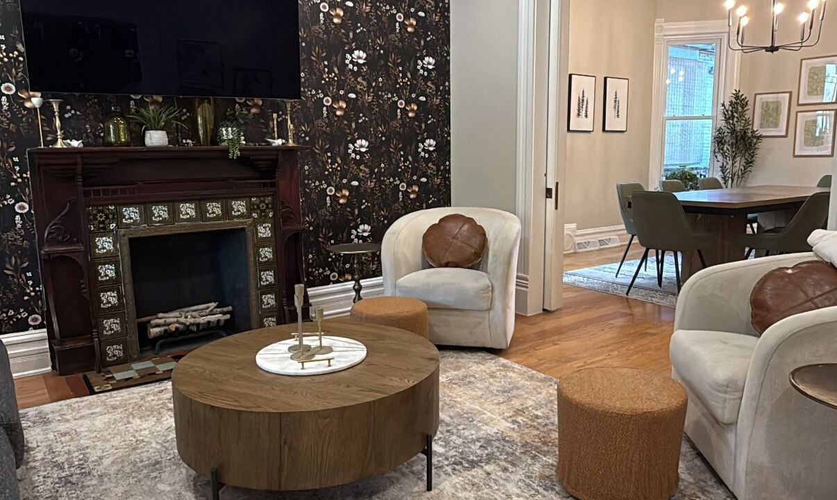 Photo of Livingroom in Five Points