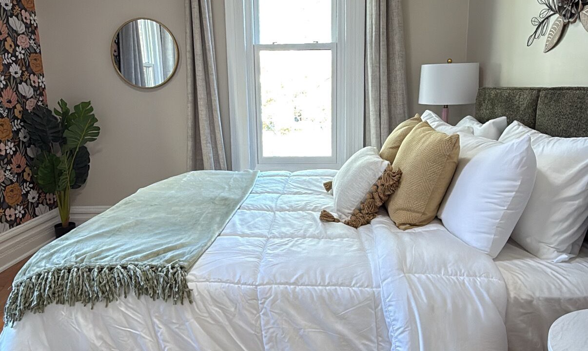 Photo of Bedroom in Five Points