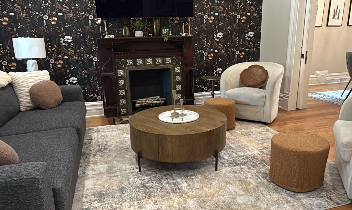 Photo of Livingroom in Five Points