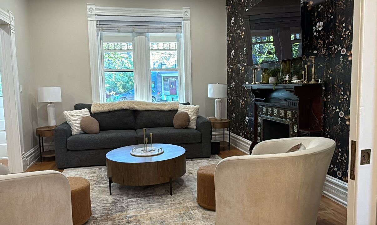 Photo of Livingroom in Five Points