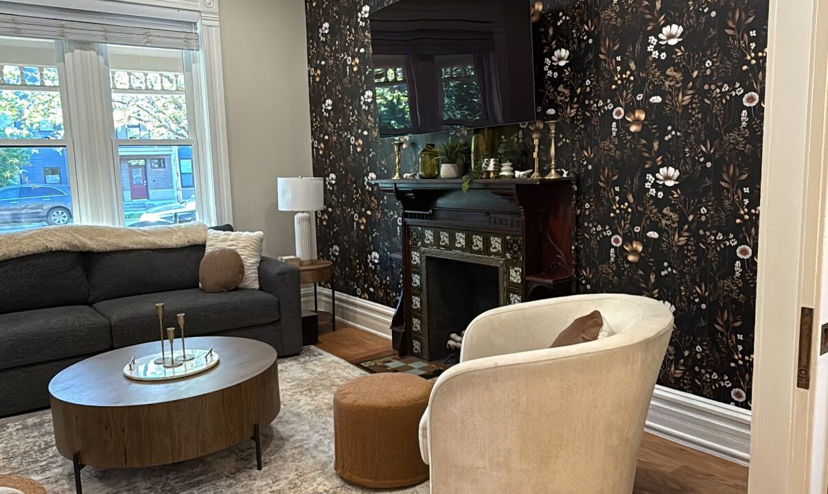 Photo of Livingroom in Five Points