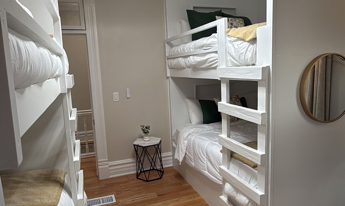 Photo of Bedroom in Five Points