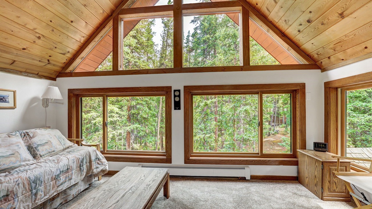 Photo of Bedroom in Breckenridge Heights