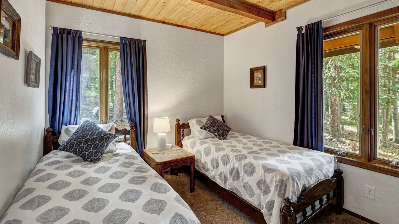 Photo of Bedroom in Breckenridge Heights