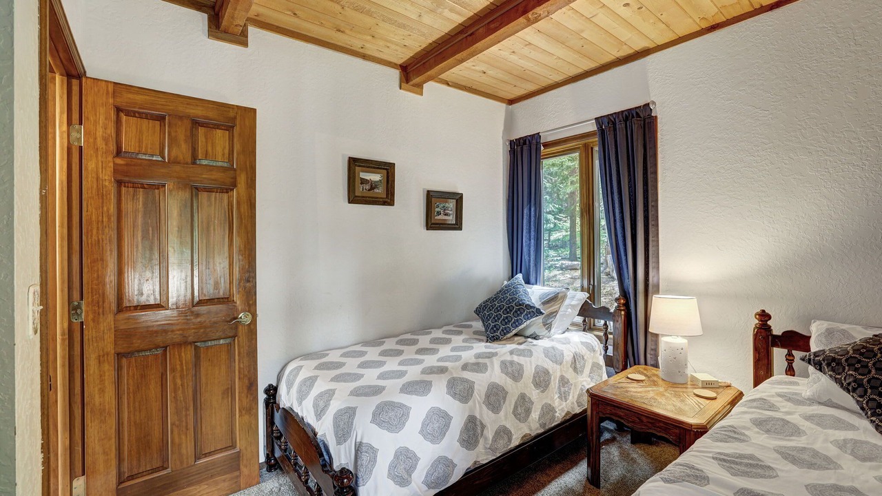 Photo of Bedroom in Breckenridge Heights