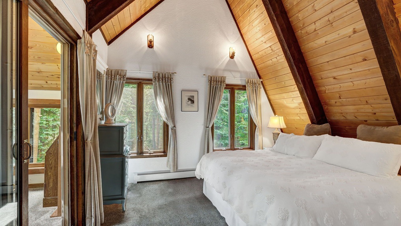 Photo of Bedroom in Breckenridge Heights