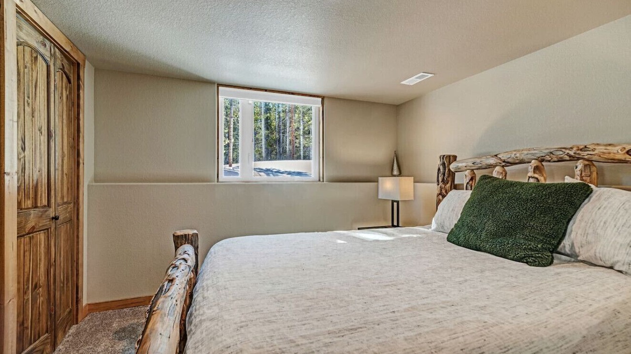 Photo of Bedroom in Valley of the Sun