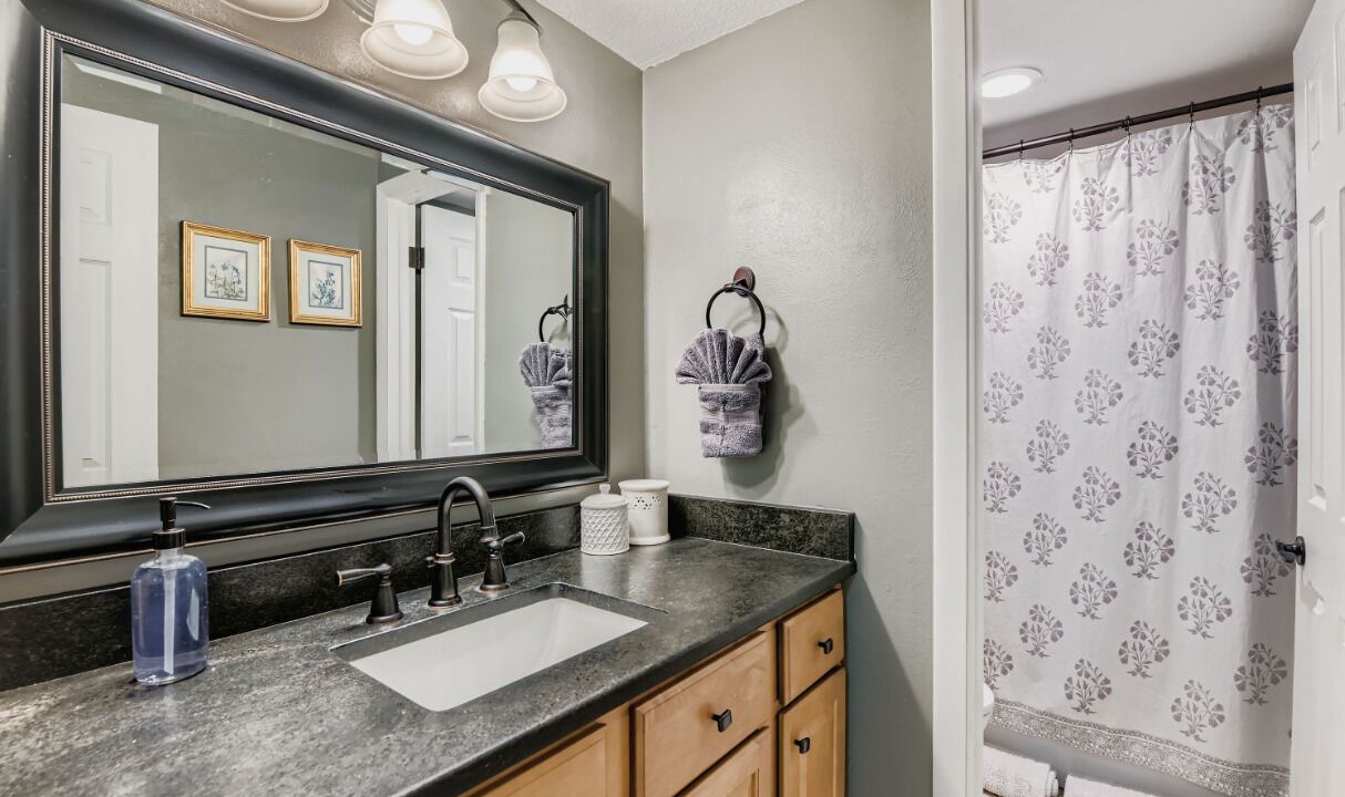 Photo of Bathroom in Frasier Meadows