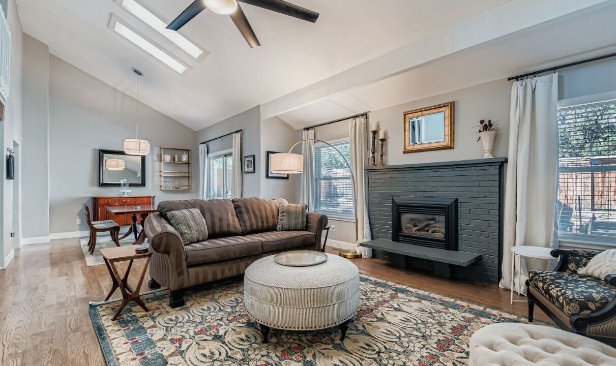 Photo of Livingroom in Frasier Meadows