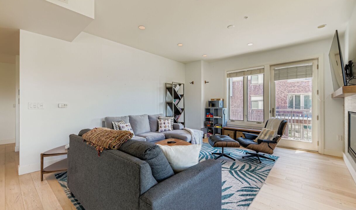 Photo of Livingroom in Central Boulder