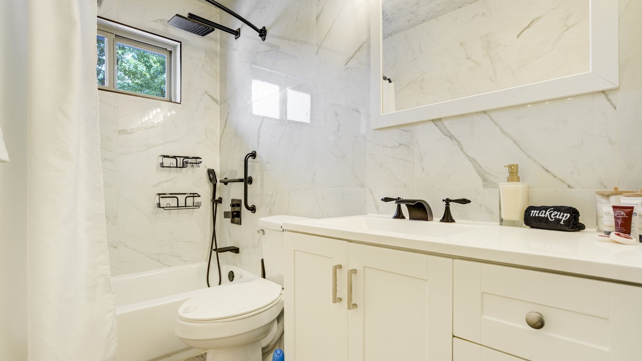 Photo of Bathroom in Rustic Hills