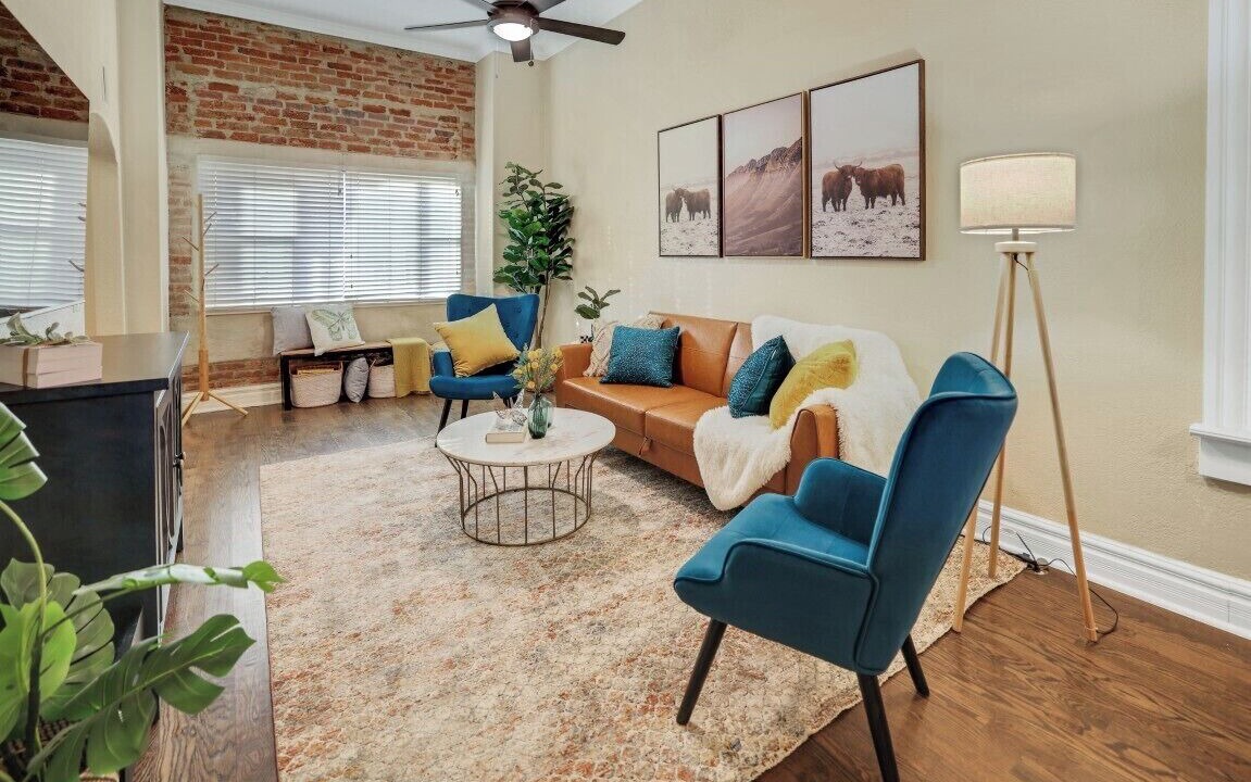 Photo of Livingroom in Lincoln Park